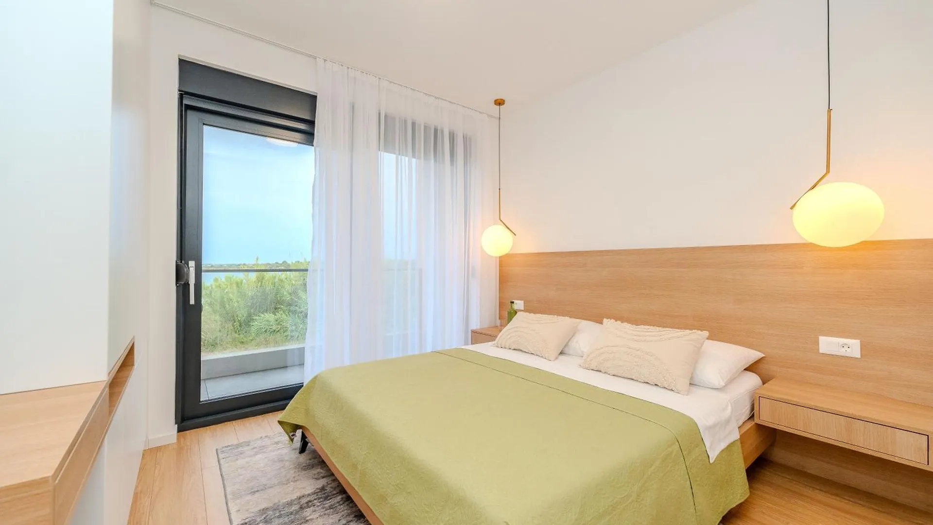 Beachfront Villa Jugo With Seaview Privlaka  Κροατία
