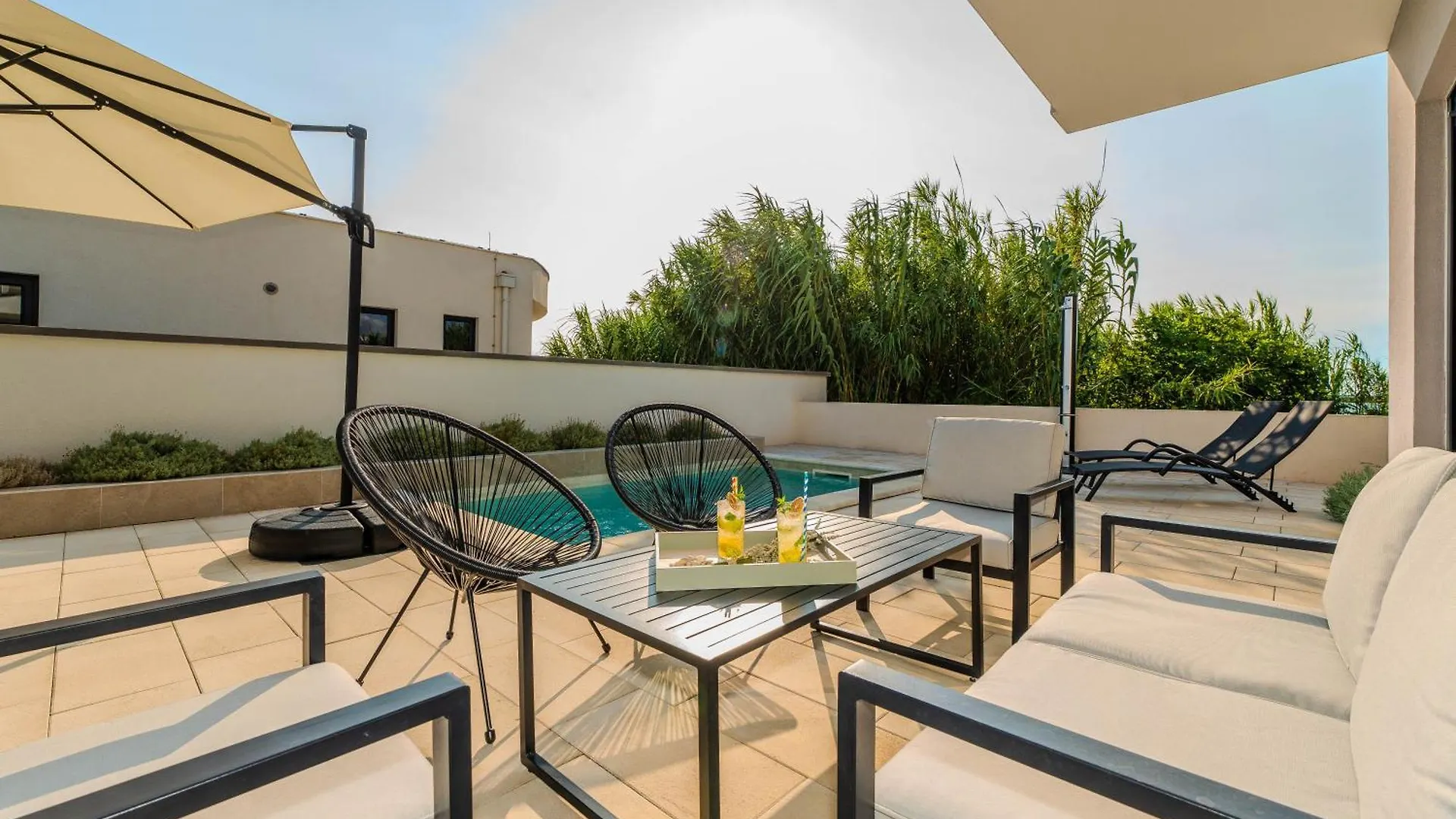Beachfront Villa Jugo With Seaview Privlaka  Κροατία